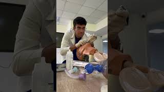 how to place a ETT endotracheal tube on a patient medicine clinic medstudent [upl. by Malvina]