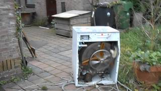 Destructie wasmachine 1e poging van 3 [upl. by Dinnie]