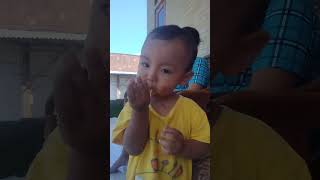 Adek Ziyan makan mie Sampek belepotan [upl. by Jahdol]