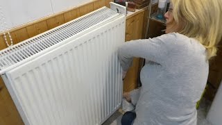 Jan shows how to remove radiator covers to clean the dust out [upl. by Nealey]