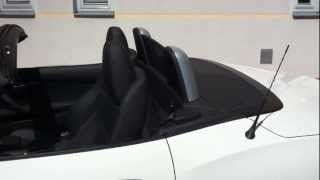 BMW Z4 sDrive20i electronic roof [upl. by Armmat]