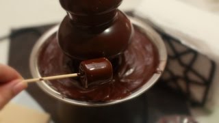 Fonduta di cioccolato  La Video ricetta [upl. by Barvick307]