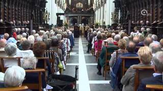 Preek en paukenslag in de kerk [upl. by Betsy258]