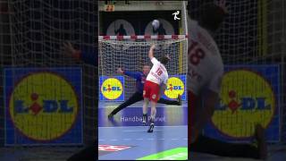 Handball Penalty Trick Shot håndbold Hans Lindberg [upl. by Hedvah]