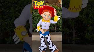 JESSY VAQUERITA DE TOY STORY EN DISNEYLAND 🥰 isidroaventuras [upl. by Akimal67]