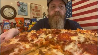 DiGiorno Classic Crust 🍕🧀🌶️ Spicy Wolvie Pie Is It Pizza Or Pie Frozen Food Find [upl. by Bird]