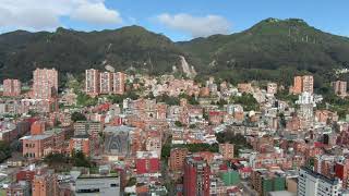 VOLANDO EN DRONE 4K  BOGOTA  CHAPINERO  CERROS ORIENTALES  COLOMBIA [upl. by Ashelman]