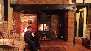 Clearview 650 wood burning stove amp Essex inglenook chimney lining [upl. by Laniger434]