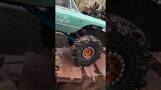 Axial 124 crawler axial crawling [upl. by Canon]