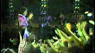 MENUDO  DULCES BESOS MADISON SQUARE GARDEN 83wmv [upl. by Anehsuc653]