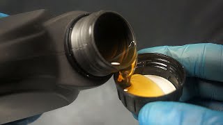 GM Opel 10W40 What does the original engine oil look like [upl. by Tsan]