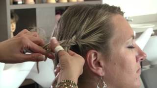 Tuto coiffure  Chignon coiffé décoiffé sur la base de tresses [upl. by Nace104]