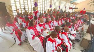 Regardez L’Humilité de Dieu 🙇🏾‍♂️  Chorale Regina Mundi [upl. by Leor338]