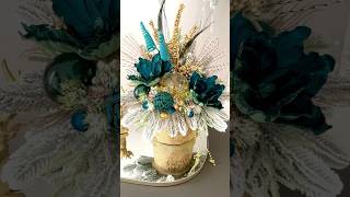 Christmas arrangement🎄 homedecorations christmas christmastree diyfloristry [upl. by Akihdar]