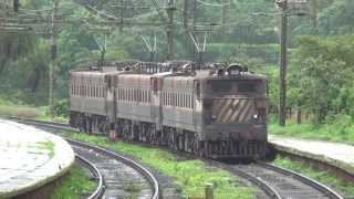 BHOR GHAT HEROES WAG7 TRIPLE BANKERS ARRIVING AT SCENIC KHANDALA RAILWAY STATION [upl. by Zetnwahs]