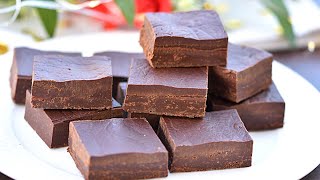 2 ingredient 2 minute chocolate fudge  no fail recipe [upl. by Eremaj]