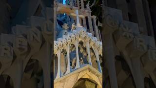 🔍 La Sagrada Familia Detalles Fascinantes de su Fachada 🕍 Gaudí Barcelona [upl. by Yrahk]