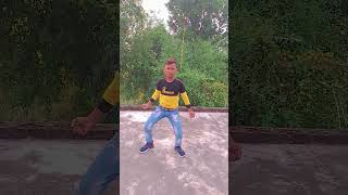 Lacha lacha la kamar karetrending bhojpuri dance viralvideo dance trending viralvideos [upl. by Aitahs]