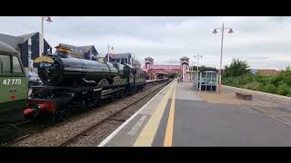 Clun Castle arriving into Stratford upon Avon railway station on the 14th of July 2024 [upl. by Nathanial]