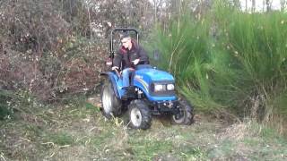 micro tracteur SOLIS 26 demo gyrobroyeur 120m COINAUD SARL [upl. by Adanar629]