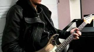 John Mayer plays his Black One strat at Berklee [upl. by Enaira29]