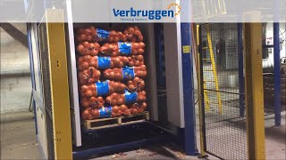 Palletizing  Semiautomatic Palletizer Line VPM7 by Verbruggen  prefect stacking of onions [upl. by Anilegnave]