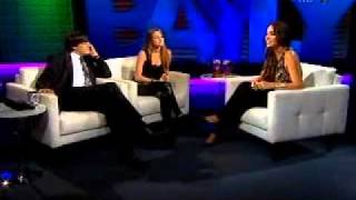 Jaime y Silvia entrevistan a Amelia Vega 10 28 11 [upl. by Ynnatirb210]