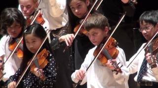 Minuet 3 by Bach  Montreal Suzuki Violin Christmas Concert 2014 [upl. by Oisorbma]