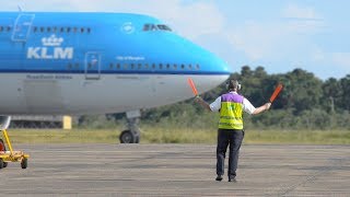 Marshalling the Queen of the Skies KLM713 Part 1 [upl. by Ytram538]