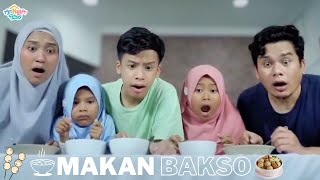 Arinaga Family  Makan Bakso Official Music Video [upl. by Wolfort]