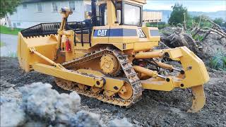 114 RC4WD Bulldozer working hard [upl. by Sharon]