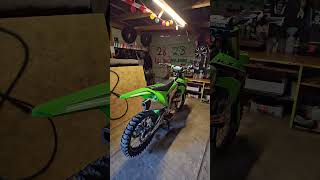 Kawasaki kx 450 2023 cold start [upl. by Acillegna]