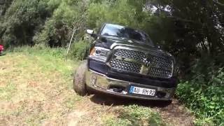 2010 RAM 1500 35quot 4quotlift vs RAM 2013 airsuspension Off Road2 vs 35quot 3quot lift brunnen [upl. by Gustav]