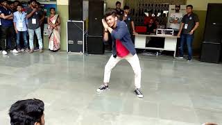 Lovely Dance Performance  IEC INNOVISION 2K18 SOLO DANCE Mr Arpit  echosmart [upl. by Nibor]