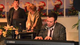 Raphael Gualazzi live showcase a Sanremo 2013 [upl. by Serilda]