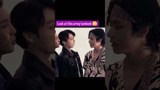 Nil Nil ankhiyon mein Taehyung reacting this jungkook 👀🤗 WhatsApp status 💕🫣🥹 bts tending shorts 💜 [upl. by Ellenwahs]