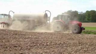 wwwtractorfototk  Drijfmest uitrijden met de MF 8220 [upl. by Trahurn]