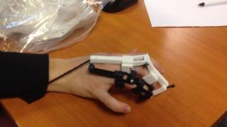 ARTICULATED GLOVE  3D printed exoskeleton mechanics demo [upl. by Urbain]