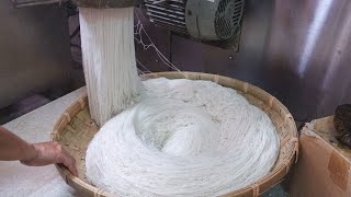 How Rice Noodles Are Made  米粉製作技能  Taiwanese Traditional Food [upl. by Hearsh]