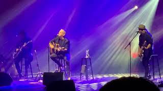 Garou  Demande au soleil  Live Prague 31102023 [upl. by Aniretac]