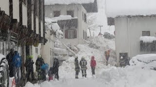 ÖSTERREICH UND SÜDTIROL Alpenregion versinkt unter Schneemassen [upl. by Pease]