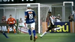 Fantastic goal from Fernandinho  Atletico Mineiro vs Cruzeiro [upl. by Senn]