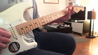 Fender Stratocaster American Standard 2014  Is this fret buzz [upl. by Elin855]