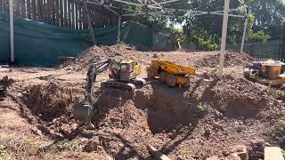 114 Double E E010 Ec160E Rc Excavator loading Double E 591 [upl. by Miharbi391]