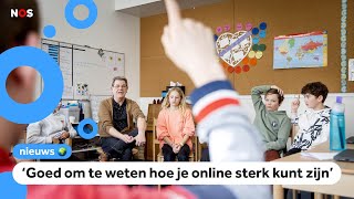 Kinderen krijgen les over veiligheid op social media [upl. by Norihs159]