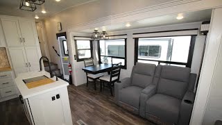 BEST SELLING EAGLE FLOORPLAN 2024 Jayco Eagle 321RSTS  Quick Walk Through [upl. by Drolyag]