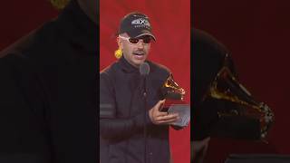 Feid recibe su primer GRAMMY [upl. by Housum]