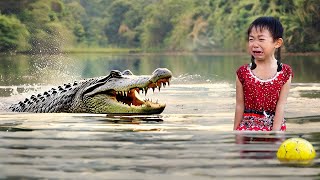 Crocodile Attack Girl in Water  Crocodile attack Human  crocodile attack stories [upl. by Ymeon]