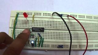 Understanding JK Flip Flop using CD4027 [upl. by Rockey]