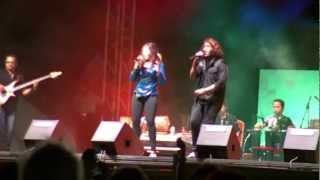 Shreya Ghoshal Trinidad 2012 Live  Piya O Re Piya [upl. by Naletak]